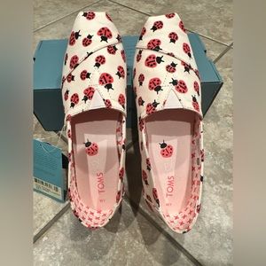 Tom’s slip on shoes